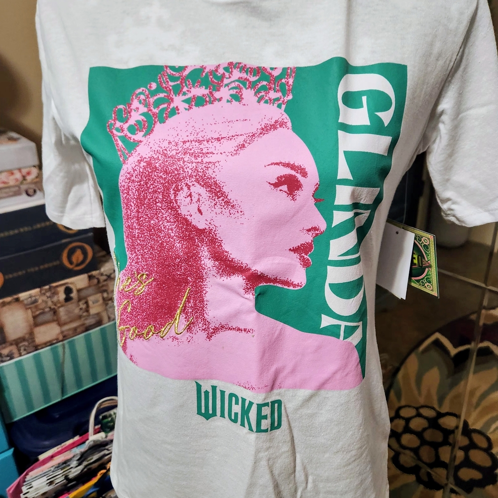 "New" Wicked Glinda And Elphaba Graphic Tee